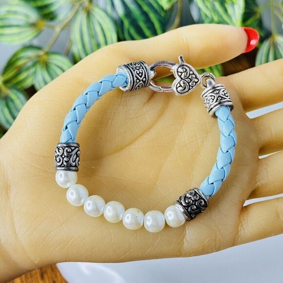 Vintage Faux Pearl & Baby Blue Leather Braided Bracelet Heart Lobster Clasp 4131 - Picture 2 of 10
